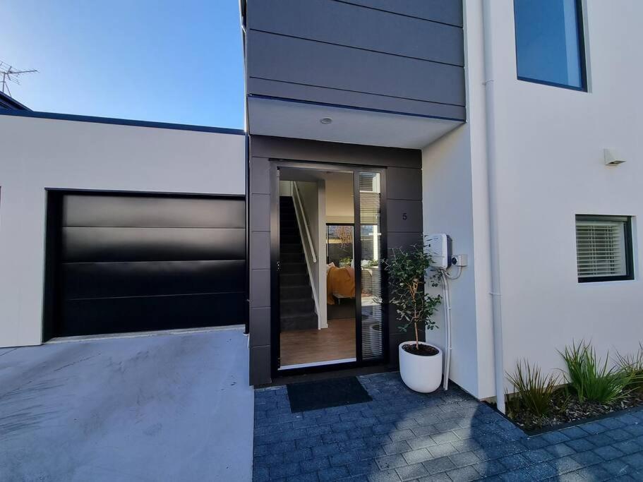 כרייסטצ'רץ' Central Home With Internal Garage - Close To Cbd! מראה חיצוני תמונה